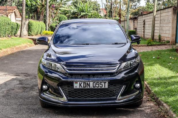 Toyota Harrier 2.0 2016 Black
