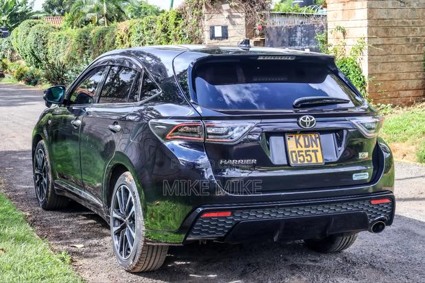 Toyota Harrier 2.0 2016 Black