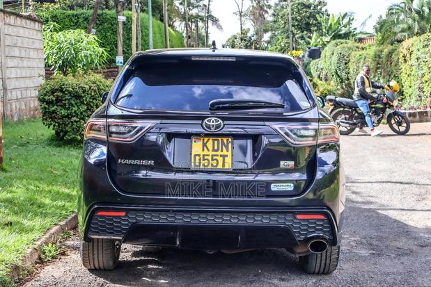 Toyota Harrier 2.0 2016 Black