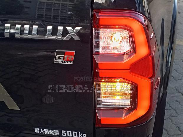 Toyota Hilux 2023 Black