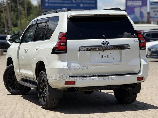 Toyota Land Cruiser Prado 2.7 2021 White