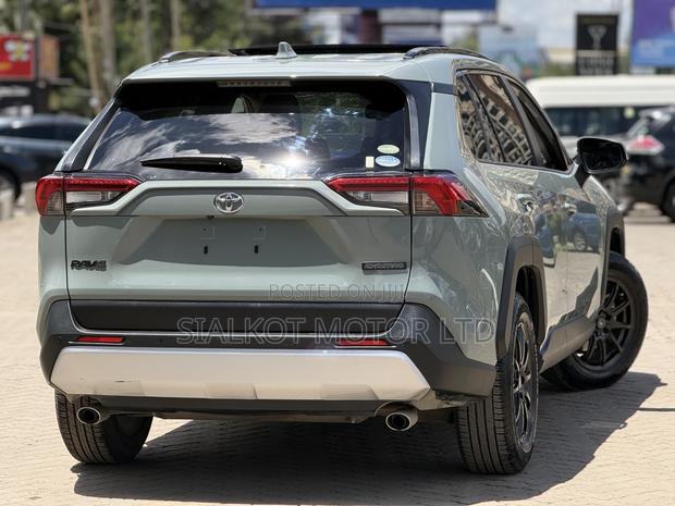Toyota RAV4 Adventure 2019 Green