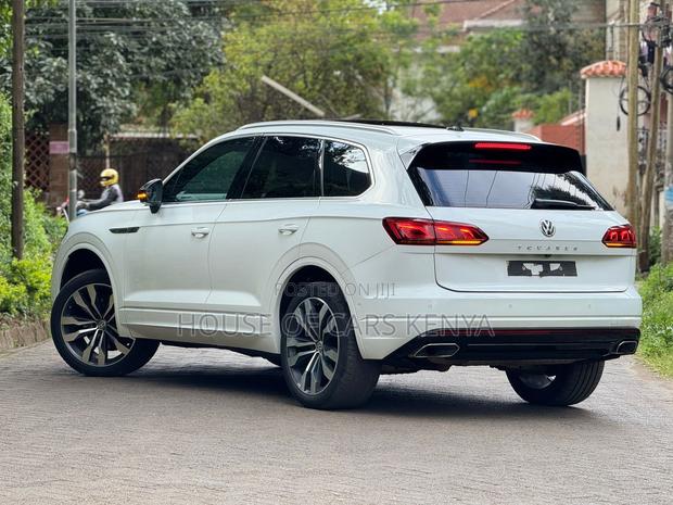 Volkswagen Touareg 2019 White