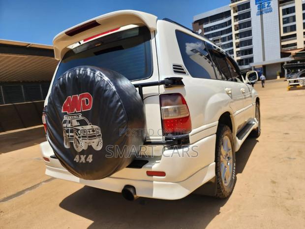 Toyota Land Cruiser Prado 1999 White