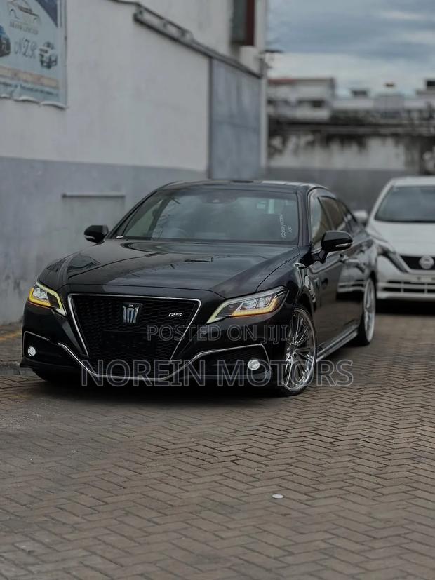 Toyota Crown 2021 Matt Black