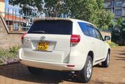 Toyota Vanguard 2012 Pearl for sale