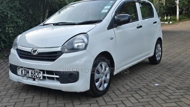 Daihatsu Mira 2016 White