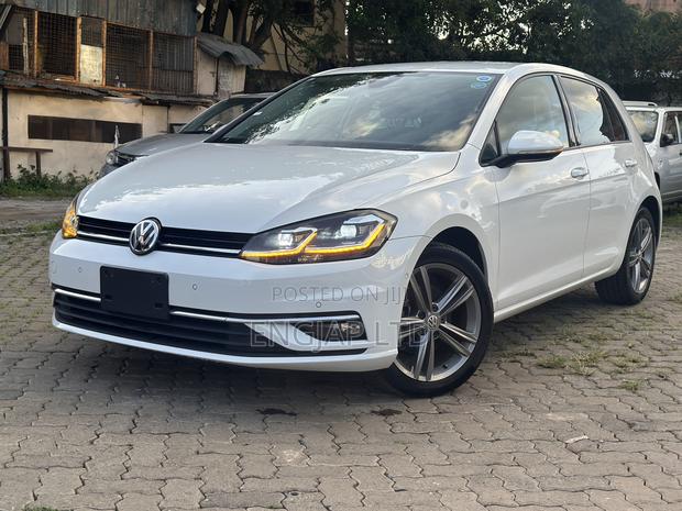 Volkswagen Golf 2019 Pearl