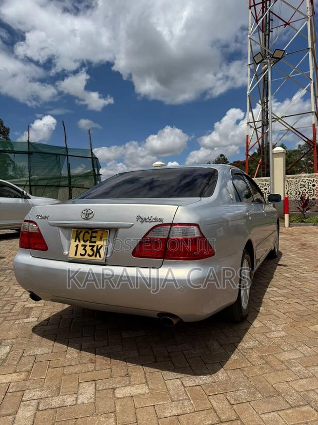 Toyota Crown 2008 Silver