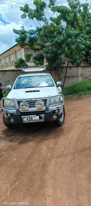 Toyota Hilux 2015 White for sale