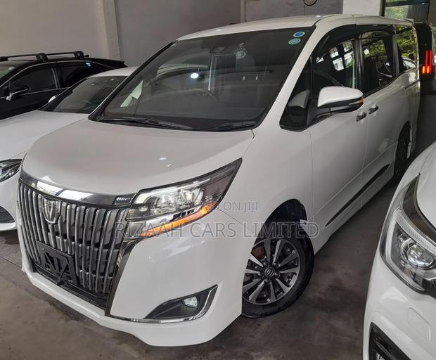 Toyota Esquire 2.0 AWD (7 seater) 2019