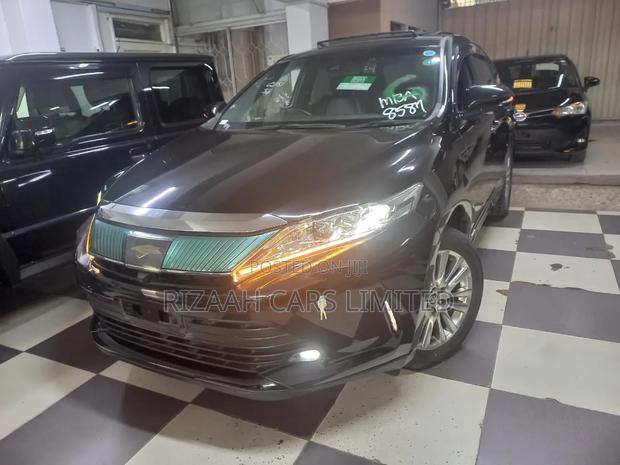 Toyota Harrier 2.0 2018