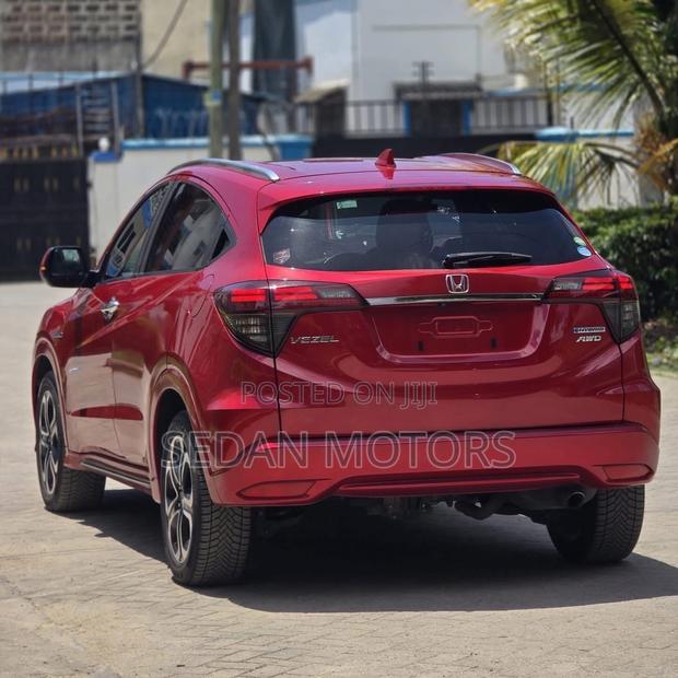 Honda Vezel 2019 Red