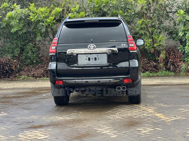 Toyota Land Cruiser Prado 2.8 2021 Black