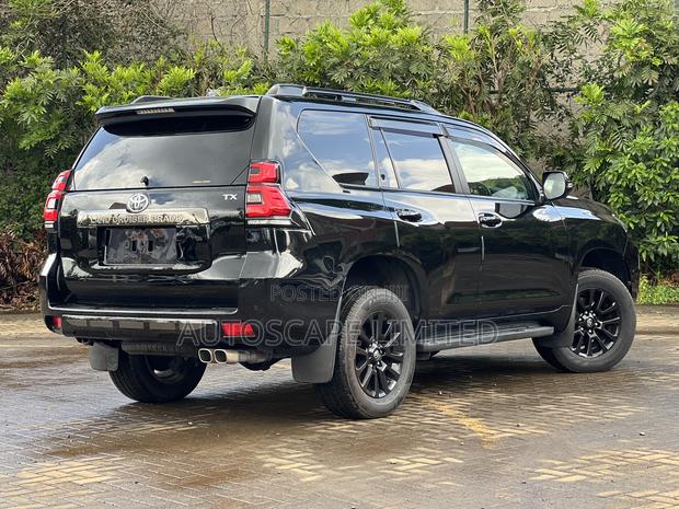 Toyota Land Cruiser Prado 2.8 2021 Black