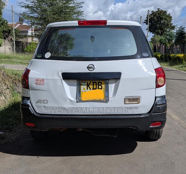 Nissan Advan 2015