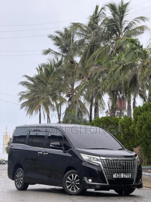 Toyota Esquire 2017 Black