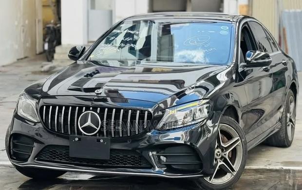 Mercedes-Benz C200 2020 Black