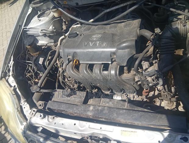Toyota Corolla 2000 Silver
