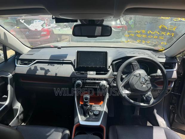 Toyota RAV4 2019 Gray