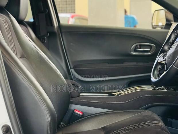 Honda Vezel 1.5 Hybrid 2WD 2019 White