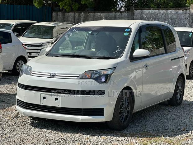 Toyota Spade 1.5 2019