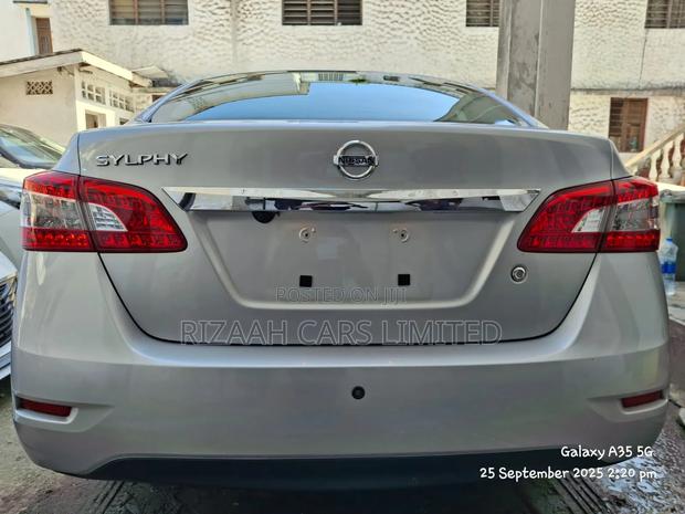 Nissan Sylphy 2019 Silver