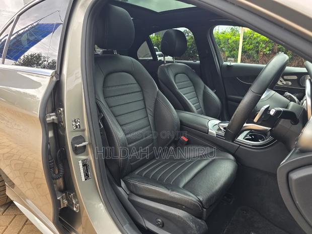 Mercedes-Benz C220 2019 Brown