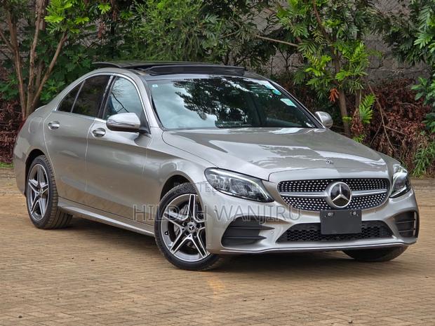 Mercedes-Benz C220 2019 Brown