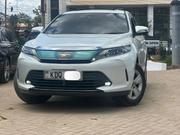 Toyota Harrier 2.0 2017 White for sale