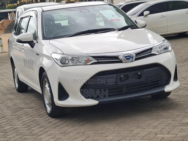 Toyota Corolla Fielder 2019 White