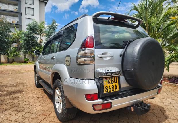 Toyota Land Cruiser Prado 2006 Silver