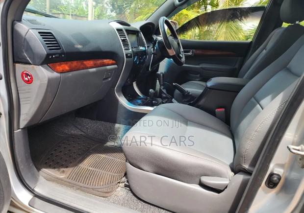 Toyota Land Cruiser Prado 2006 Silver