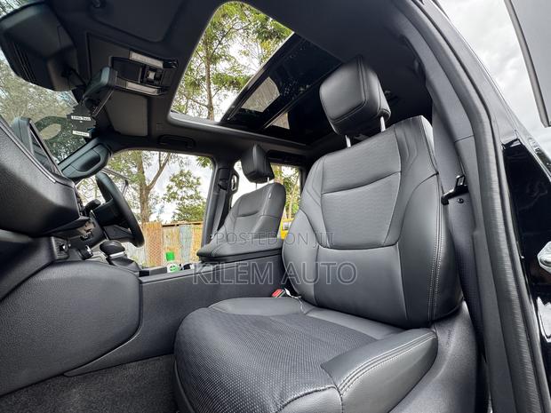 Toyota Land Cruiser LC250 2024 Black