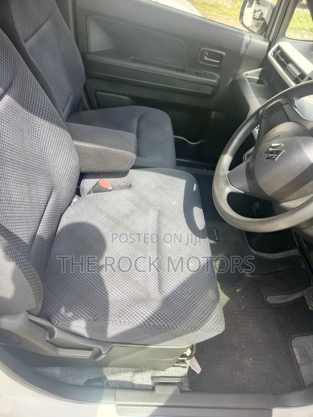 Suzuki Wagon R 2019 White