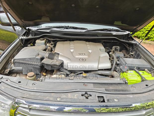 Toyota Land Cruiser 2007 Gray