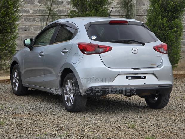 Mazda 2 2020 Silver