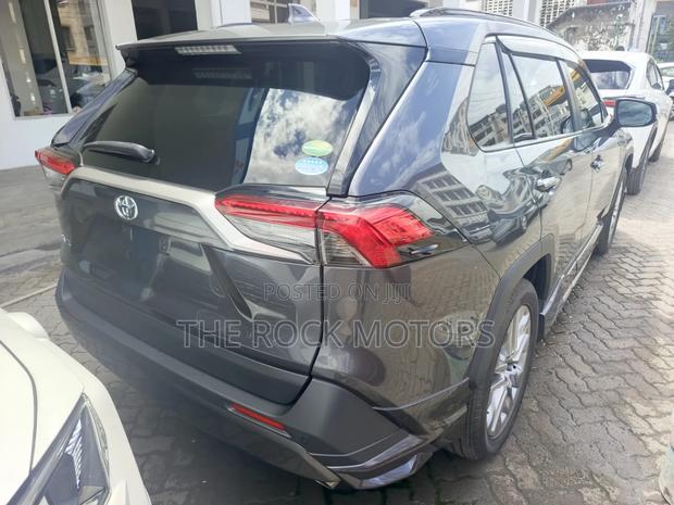 Toyota RAV4 2020 Gray