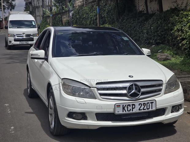 Mercedes-Benz C200 2011 White