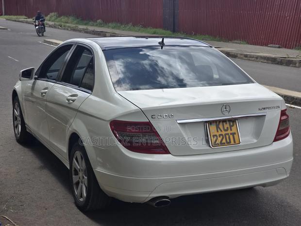 Mercedes-Benz C200 2011 White