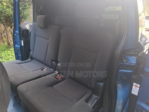 Toyota Sienta 2016 Blue