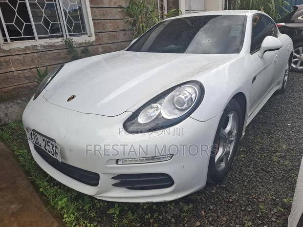 Porsche Panamera 2015 White