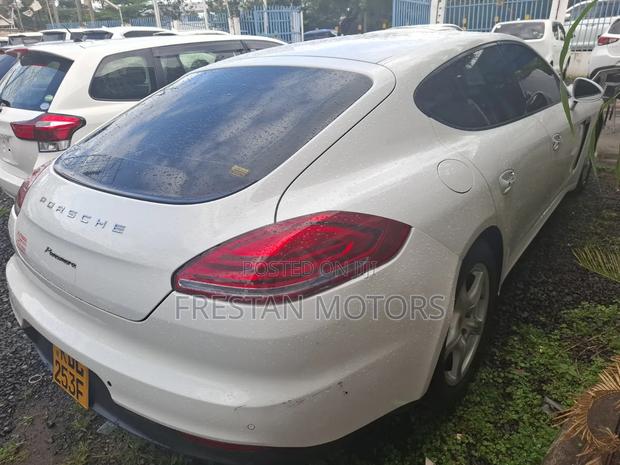 Porsche Panamera 2015 White