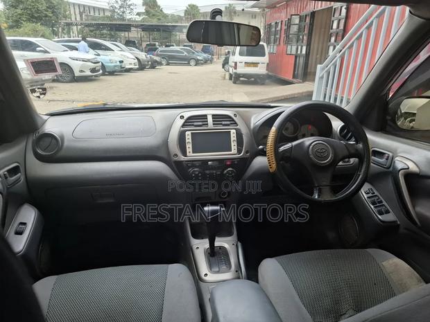Toyota RAV4 1999 Silver