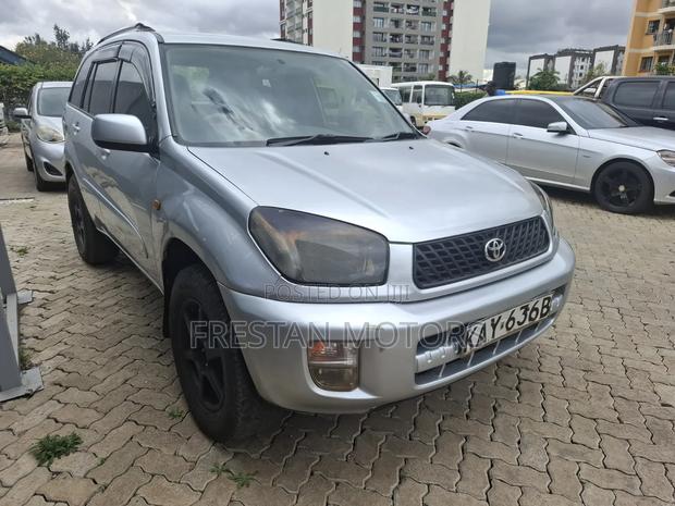 Toyota RAV4 1999 Silver