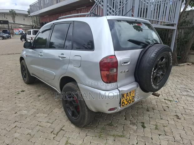 Toyota RAV4 1999 Silver