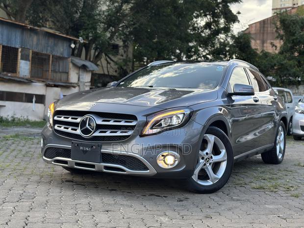 Mercedes-Benz GLA-Class 2018 Gray