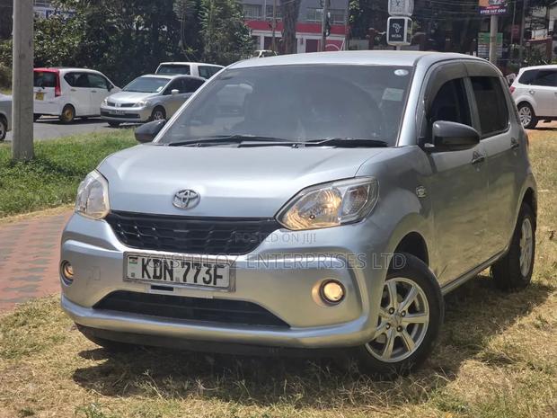 Toyota Passo 1.0 AWD 2016 Silver