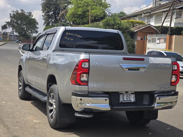 Toyota Hilux Revo Double Cab Deisel 2.4 AWD 2021 Silver