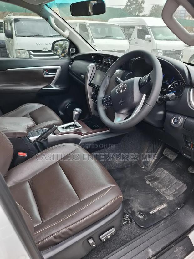 Toyota Fortuner 2.8 D AWD 2019 White